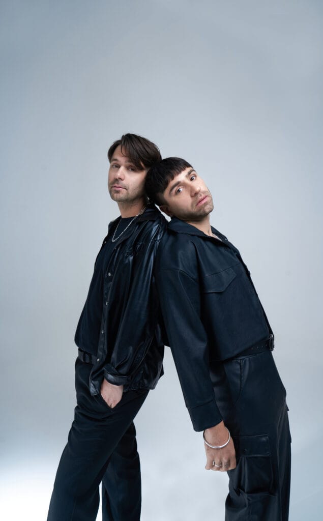 El Zar presenta “Rojo Rubí”, su nueva canción tras el éxito de “Paradiso” 5 zar
