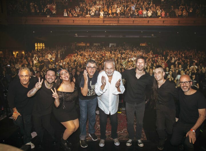 David Lebón deslumbró en el Teatro Ópera en el inicio de su gira Conexión 10