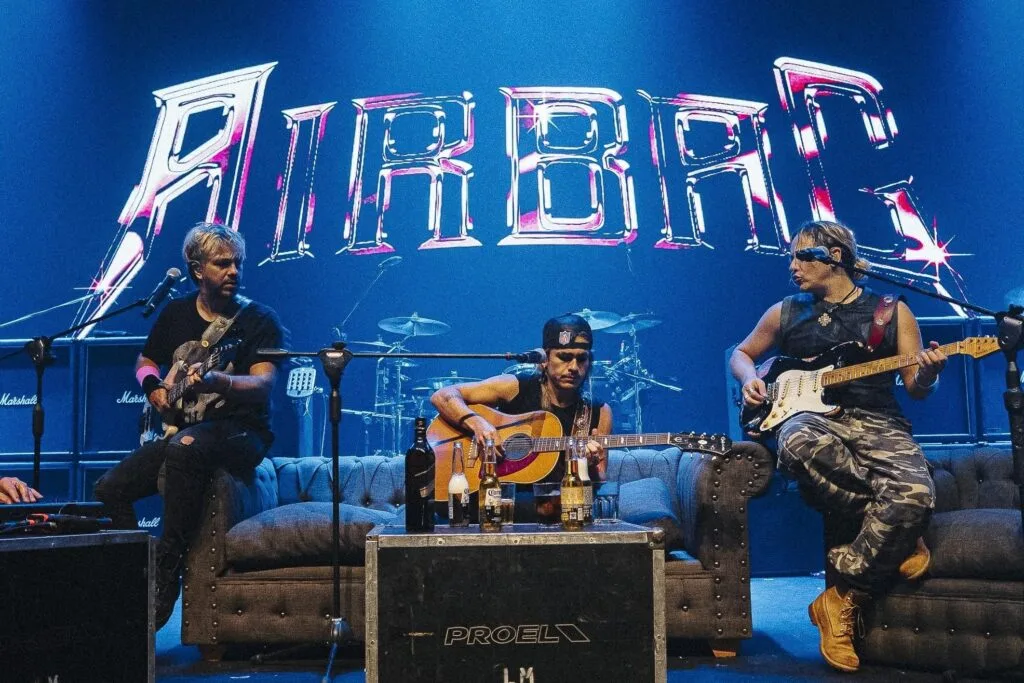 Airbag emociona con una poderosa versión instrumental de “Adiós Nonino”, en el Monumental 7