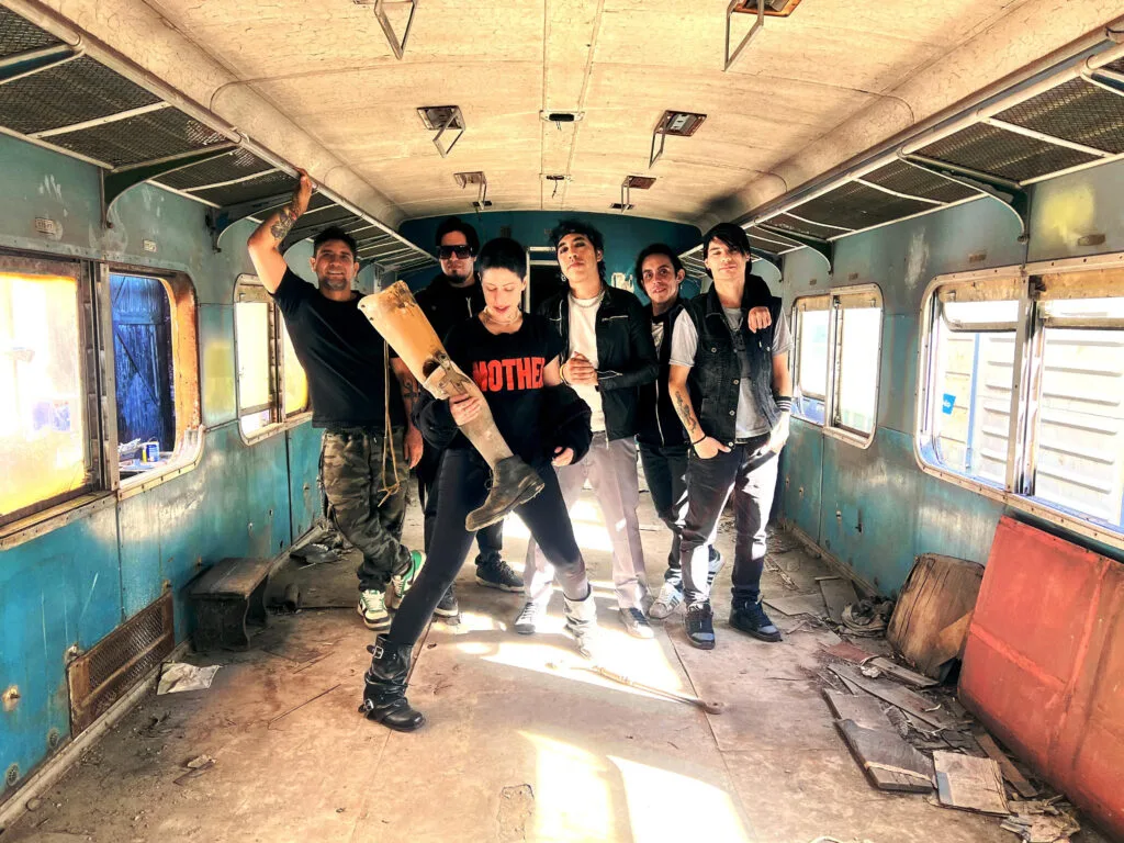 DARAA presenta “Bye Bye”: un clásico de Vilma Palma con alma hard rock 3 DARAA. Vilma Palma