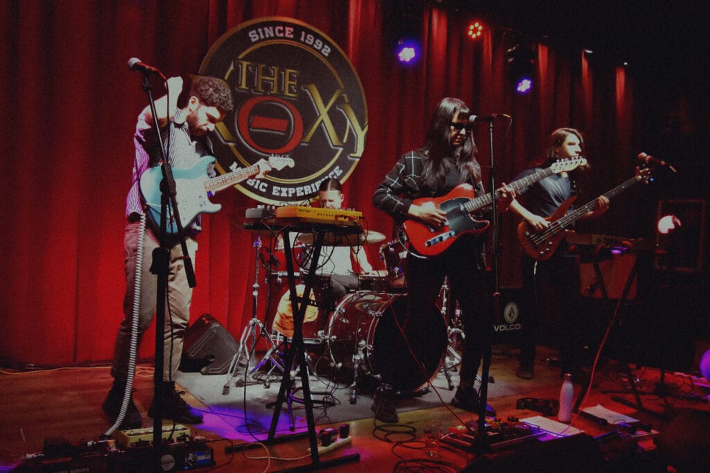 Feriados lanza “Gitanos” y anuncia show en Mamita Bar para el 12 de setiembre 5 Feriados