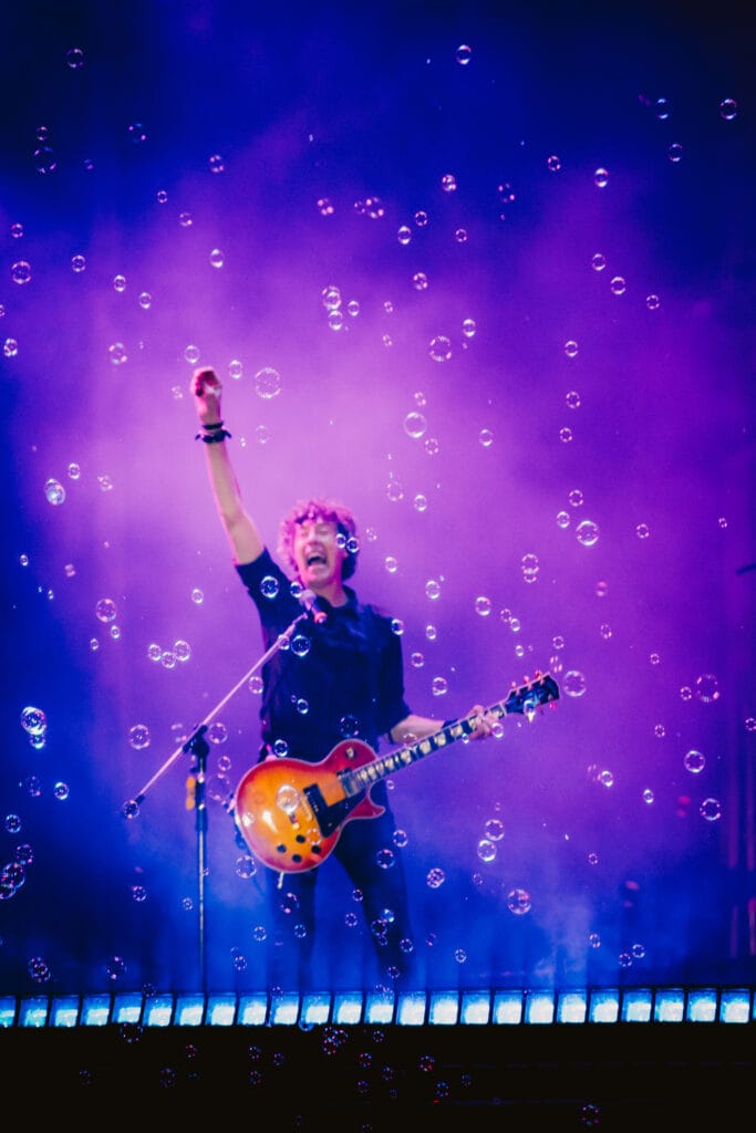 El Cuarteto de Nos desató su fiesta en Ferro con un show arrollador ante 25 mil personas 190