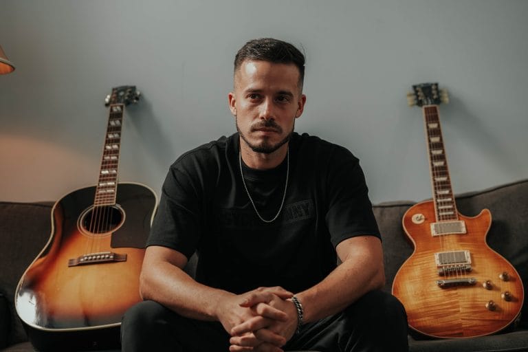 Sebastián Wozniuk lanza su explosivo EP “Esencia Vol. 1”: del underground latino a los escenarios de EE.UU. 3 Wozniuk