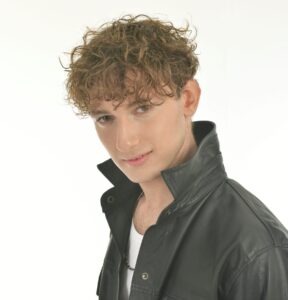 Ariel Fainck presenta su versión de “El Centro de Mi Corazón” 11 Fainck corazón