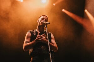 Wos vuelve a dar otro batacazo y esta vez es con nuevo material de estudio, el EP "Ilusión Supersport" 8 WOS