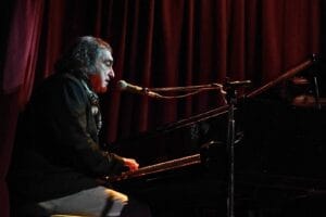 Marcelo López se presenta en Clásica y Moderna junto a un destacado ensamble de músicos 18 López