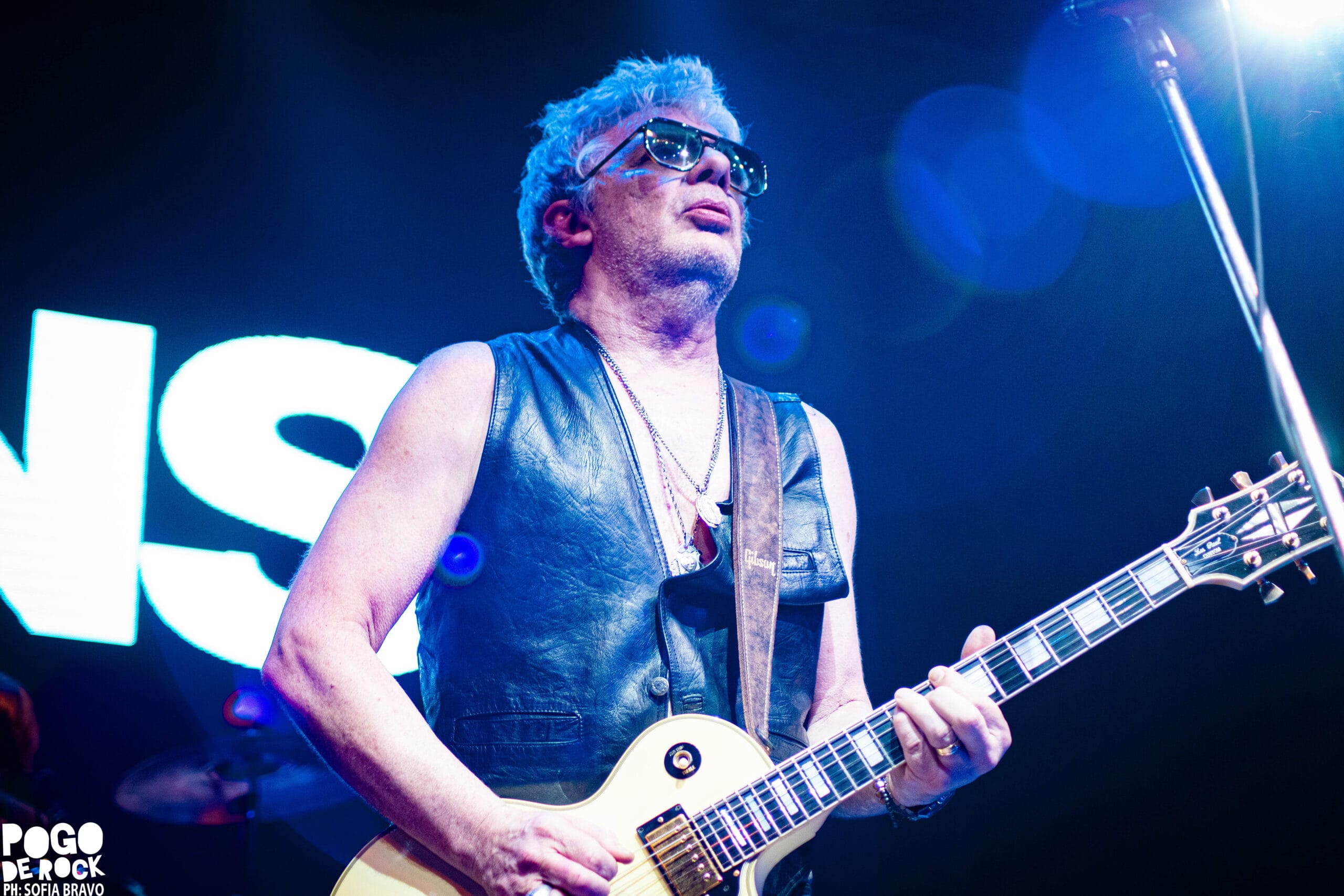 Juanse encendió el Teatro Flores con un show crudo, directo y a puro rock 113 Juanse Teatro Flores