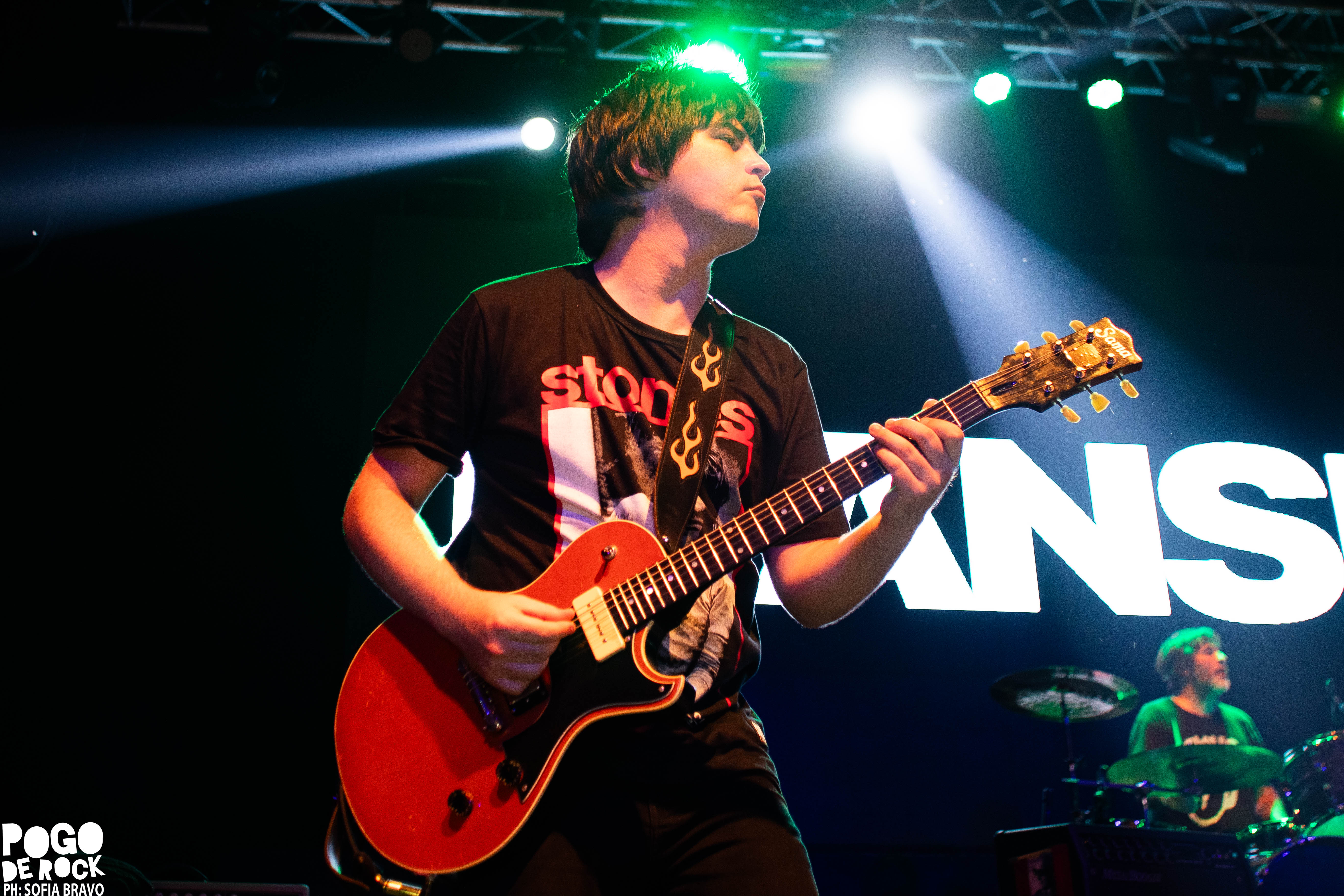 Juanse encendió el Teatro Flores con un show crudo, directo y a puro rock 162