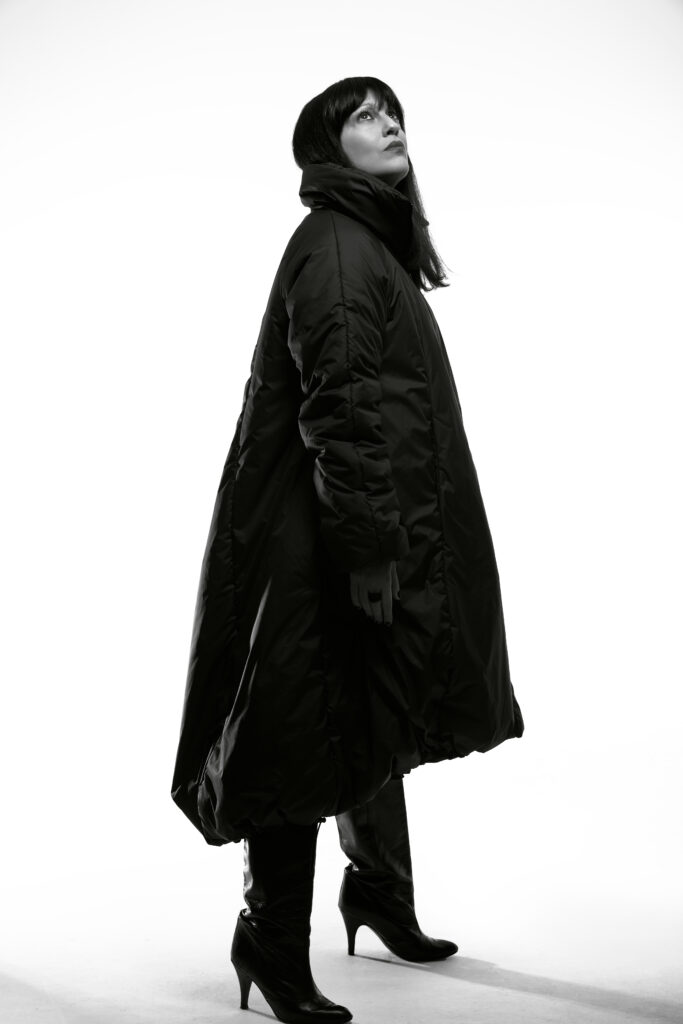 HANA presenta “Un solo parpadeo”, adelanto de su sexto álbum de estudio 5 Hana