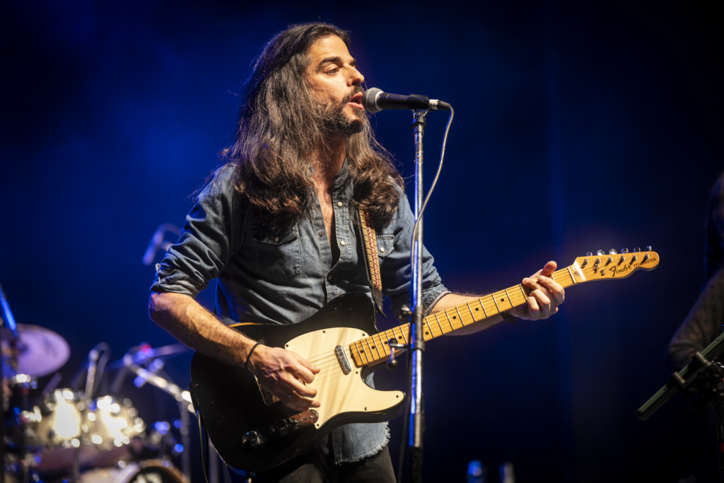La Banda Sabinera hizo vibrar el Teatro Coliseo y prepara el gran cierre de gira en La Trastienda 27