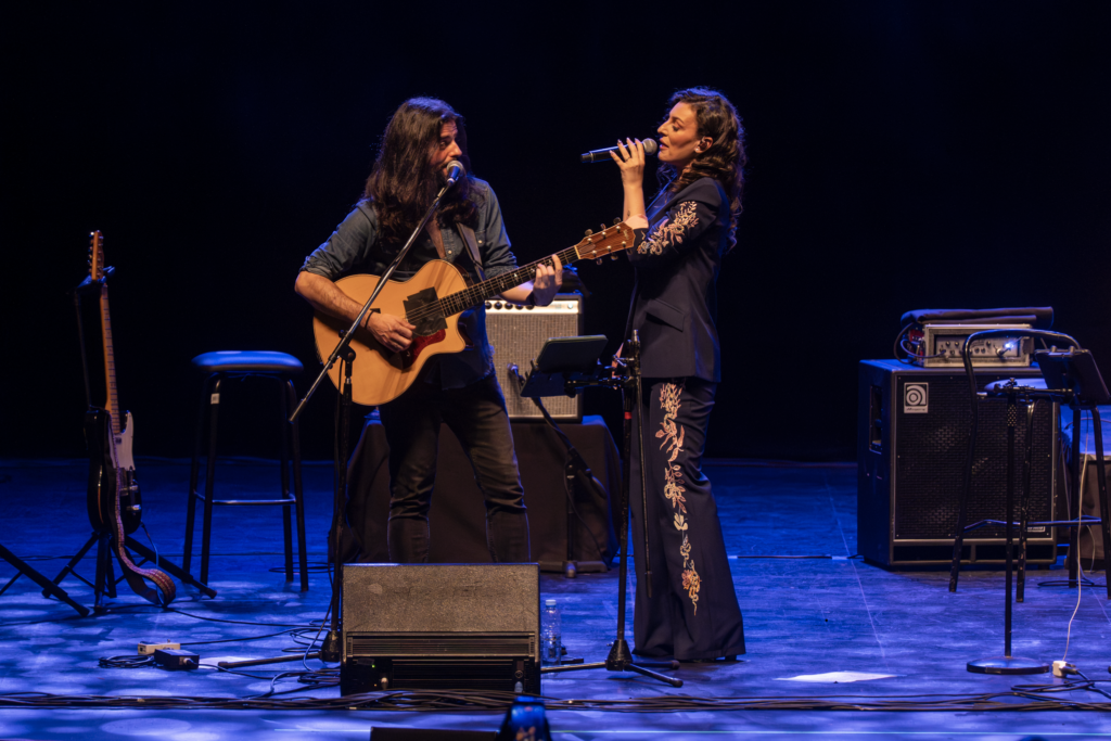 La Banda Sabinera hizo vibrar el Teatro Coliseo y prepara el gran cierre de gira en La Trastienda 37 banda sabinera