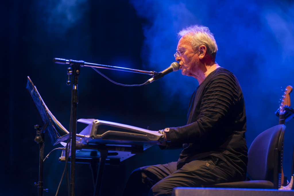 La Banda Sabinera hizo vibrar el Teatro Coliseo y prepara el gran cierre de gira en La Trastienda 33