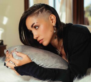 María Becerra vuelve al reggaetón con “Qué ganas de comerte” 34