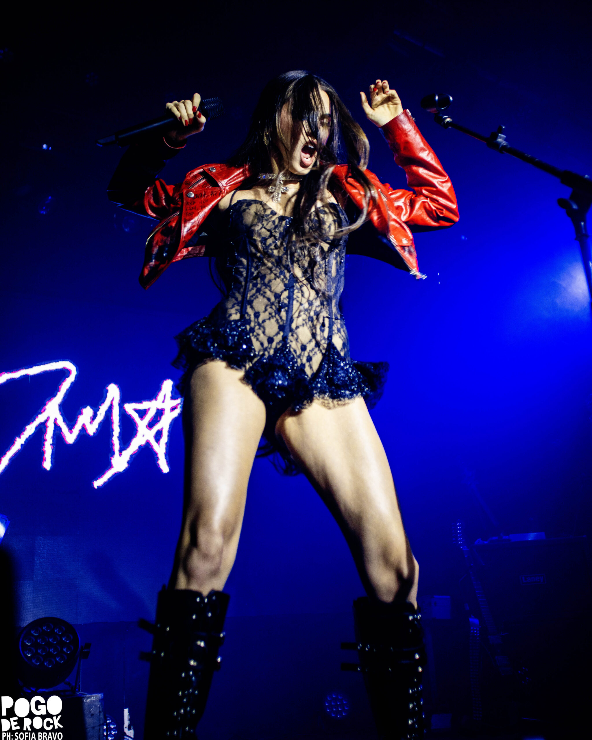 Daniela Milagros presentó “Attention Attention” en The Roxy y confirmó que ya es una de las artistas emergentes más sólidas de la escena 36