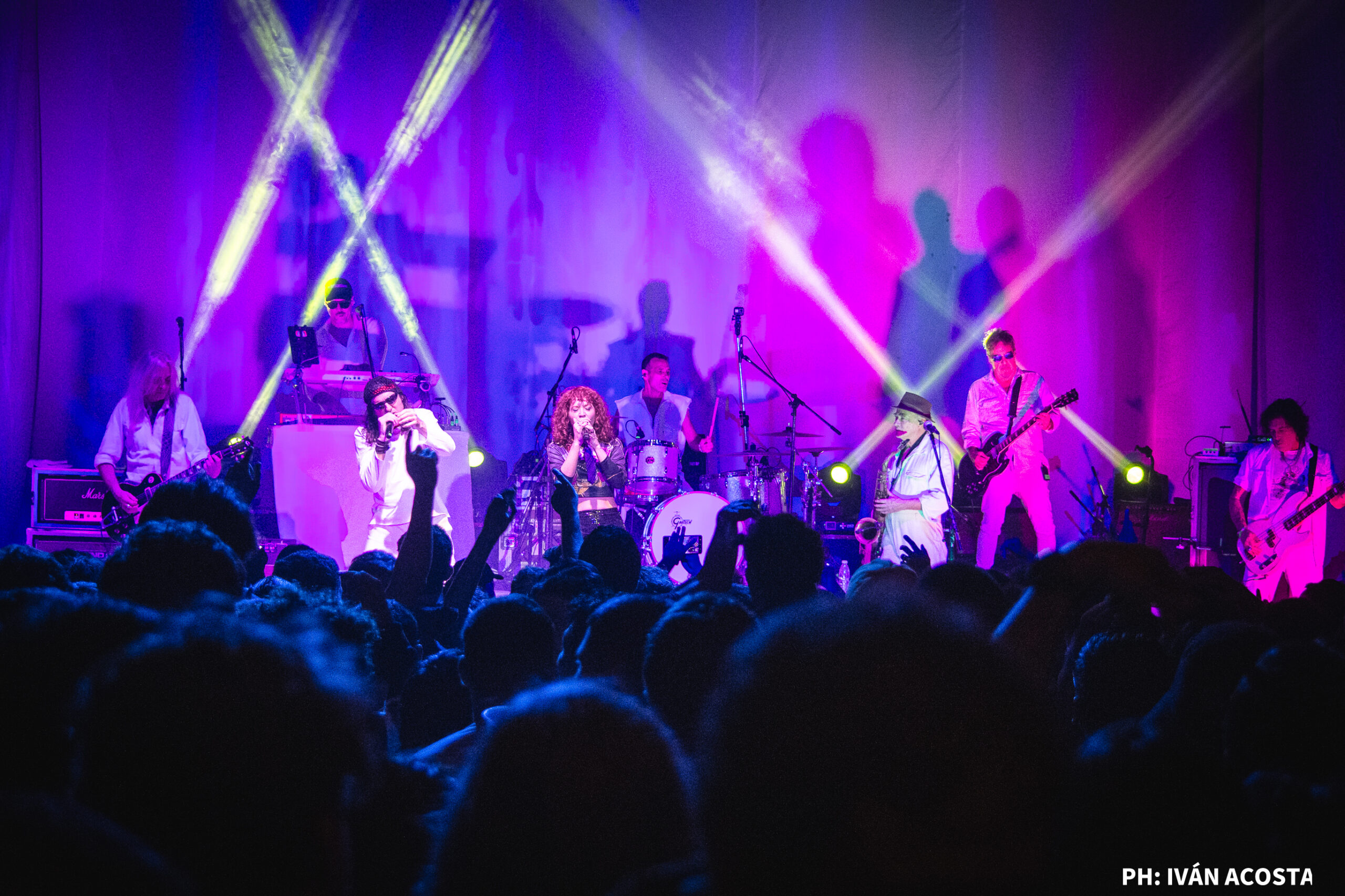 La Kermesse Redonda celebró 50 shows en el Teatro Flores y confirmó que el ritual ricotero sigue más vivo que nunca 96