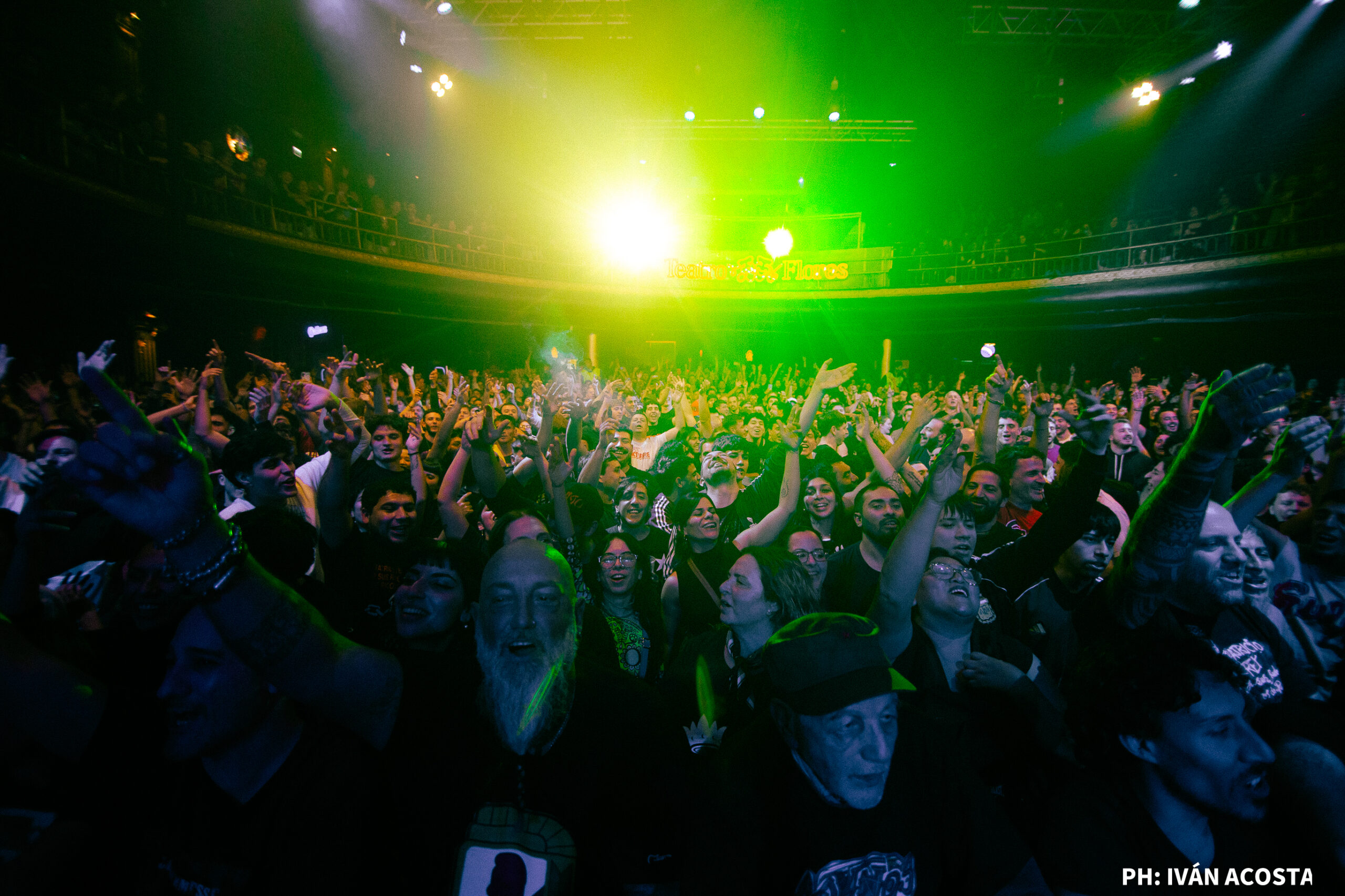 La Kermesse Redonda celebró 50 shows en el Teatro Flores y confirmó que el ritual ricotero sigue más vivo que nunca 89