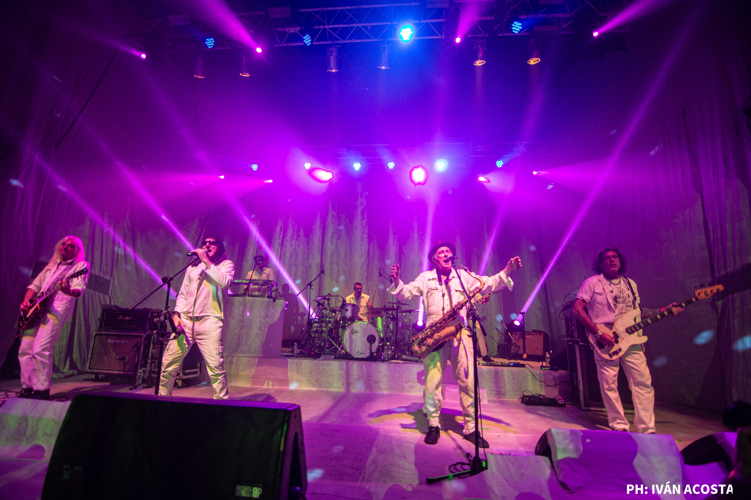 La Kermesse Redonda celebró 50 shows en el Teatro Flores y confirmó que el ritual ricotero sigue más vivo que nunca 77