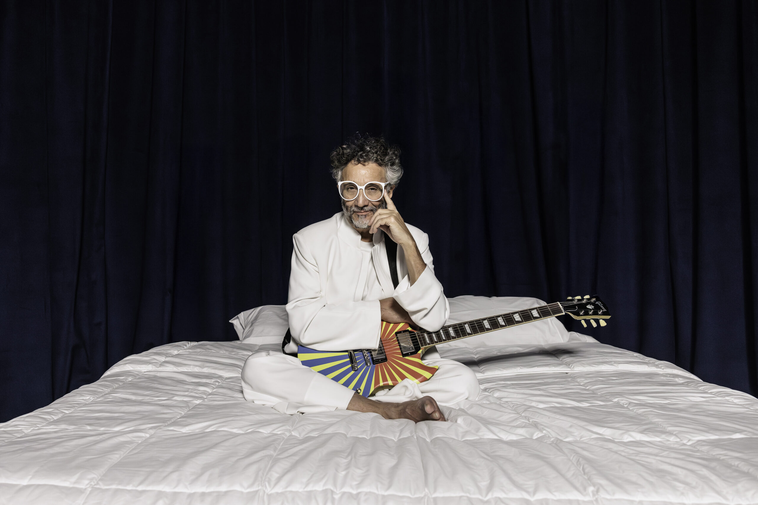 “Shine“: Fito Páez renace desde las cenizas; Análisis canción por canción del nuevo disco 26